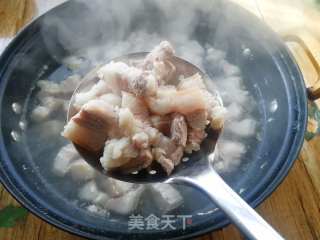 鲍鱼红烧肉的做法步骤：3
