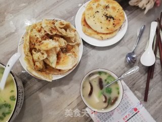 鲫鱼香菇豆腐汤的做法步骤：8