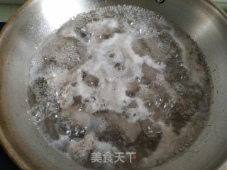 莲藕炖排骨的做法步骤：6