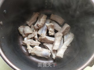 莲藕炖排骨的做法步骤：7