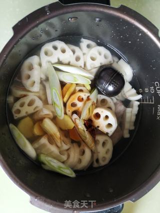 莲藕炖排骨的做法步骤：9