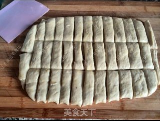 健康无矾油条的做法步骤：4