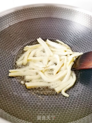 榨菜苦瓜炒午餐肉的做法步骤：5