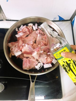 喷儿香的红烧羊排的做法步骤：3