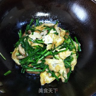 韭菜香菇炒蛋的做法步骤：9