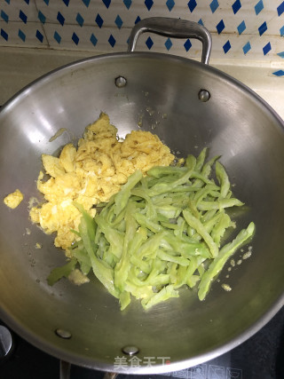 苦瓜炒鸡蛋的做法步骤：4