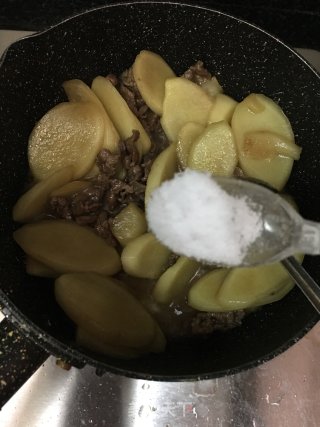子姜炒牛肉的做法步骤：7