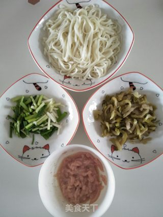 榨菜肉丝面的做法步骤：7