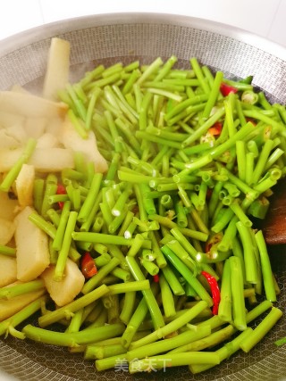 空心菜梗炒午餐肉的做法步骤：4