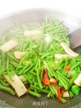 空心菜梗炒午餐肉的做法步骤：6