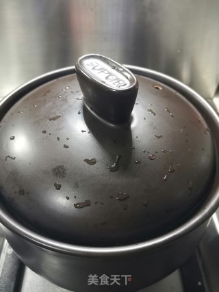 莲藕糯玉米排骨汤的做法步骤：7
