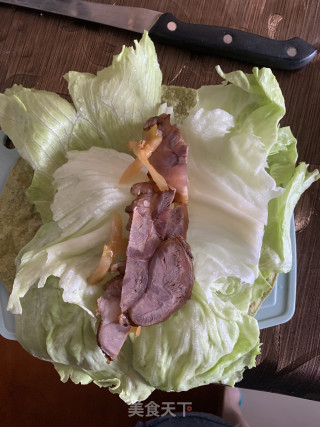 榨菜丝牛肉卷饼的做法步骤：2