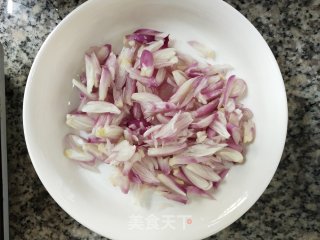 葱头油鸡的做法步骤：2