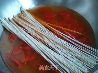 番茄榨菜鸡蛋面的做法步骤：7