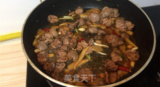 下饭菜泡椒鸡心，小美的美食的做法步骤：5