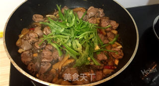 下饭菜泡椒鸡心，小美的美食的做法步骤：6