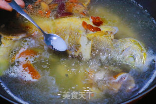 ~陈皮黄鱼汤~的做法步骤：7