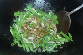 #榨菜#青椒榨菜炒肉丝的做法步骤：4