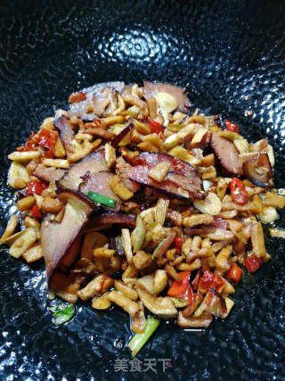 居家小炒之萝卜干炒腊肉的做法步骤：8
