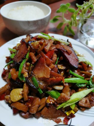 居家小炒之萝卜干炒腊肉的做法步骤：11