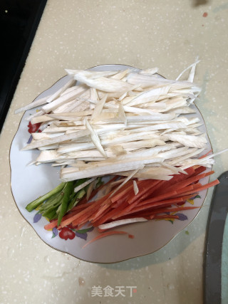 鸡丝杏鲍菇的做法步骤：1