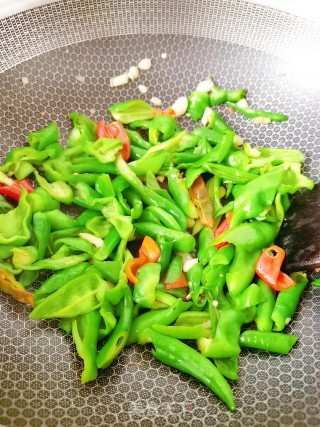 青椒炒肉的做法步骤：7