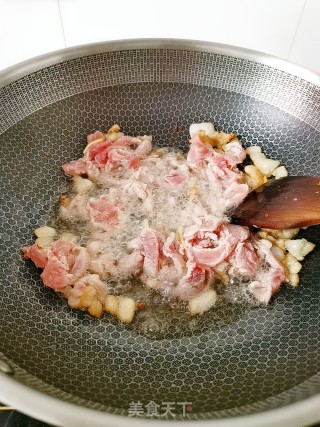 青椒炒肉的做法步骤：11