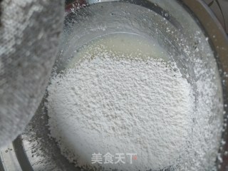 六寸戚风蛋糕的做法步骤：2