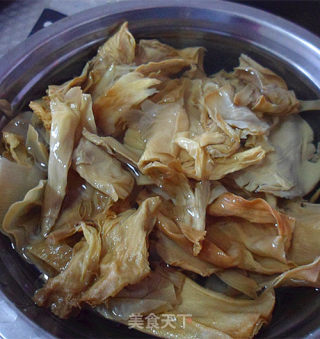 笋茸炖肉的做法步骤：2