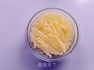 榨菜黑胡椒培根卷饼的做法步骤：6