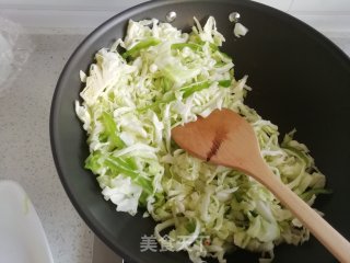 素炒卷心菜的做法步骤：3
