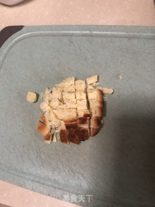 面包丁煎蛋饼的做法步骤：1