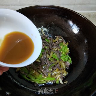 榨菜牛肉盖浇饭的做法步骤：8