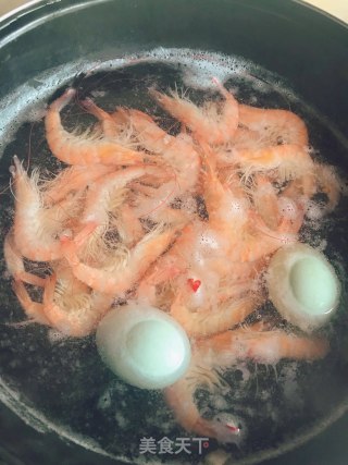 白灼大对虾的做法步骤：2