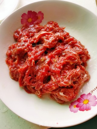 韭菜苔炒牛肉的做法步骤：2