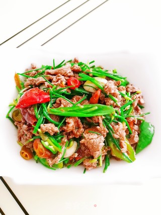 韭菜苔炒牛肉的做法步骤：14