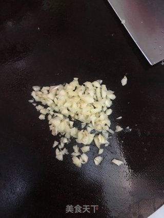 蒜蓉炒豆角的做法步骤：2