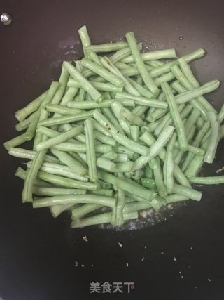 蒜蓉炒豆角的做法步骤：4