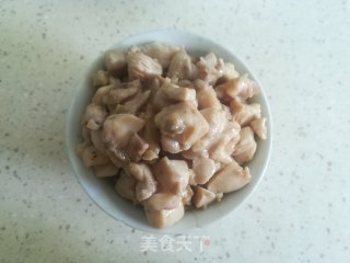 豆豉尖椒炒鸡腿的做法步骤：7