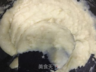 蛋黄莲蓉月饼的做法步骤：5