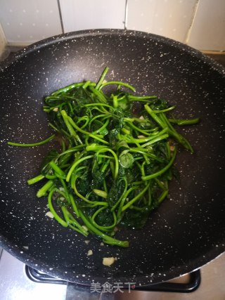 蒜蓉地瓜梗的做法步骤：5
