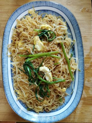 肉末鸡蛋炒米粉的做法步骤：6