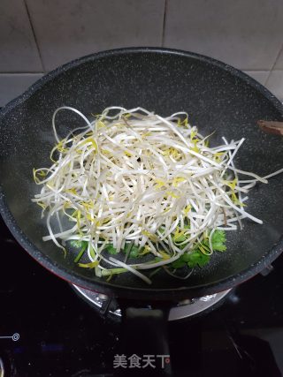 素炒银芽的做法步骤：3