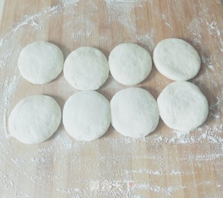 芹菜馅包子的做法步骤：3