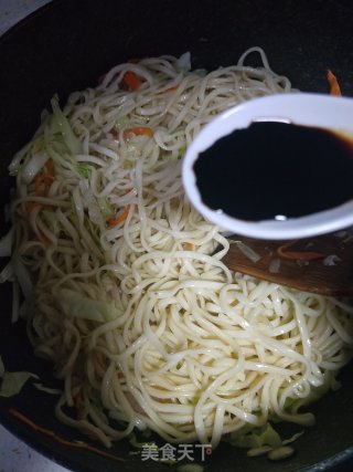 蔬菜炒面的做法步骤：5