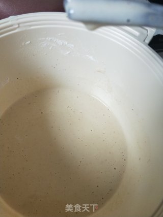 油炸金针菇的做法步骤：3