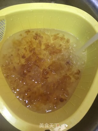 桃胶奶茶的做法步骤：1