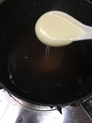 桃胶奶茶的做法步骤：4