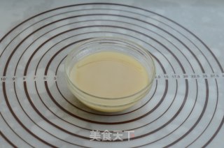 8寸KITTY海绵蛋糕的做法步骤：2