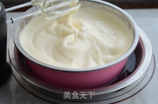 8寸KITTY海绵蛋糕的做法步骤：3